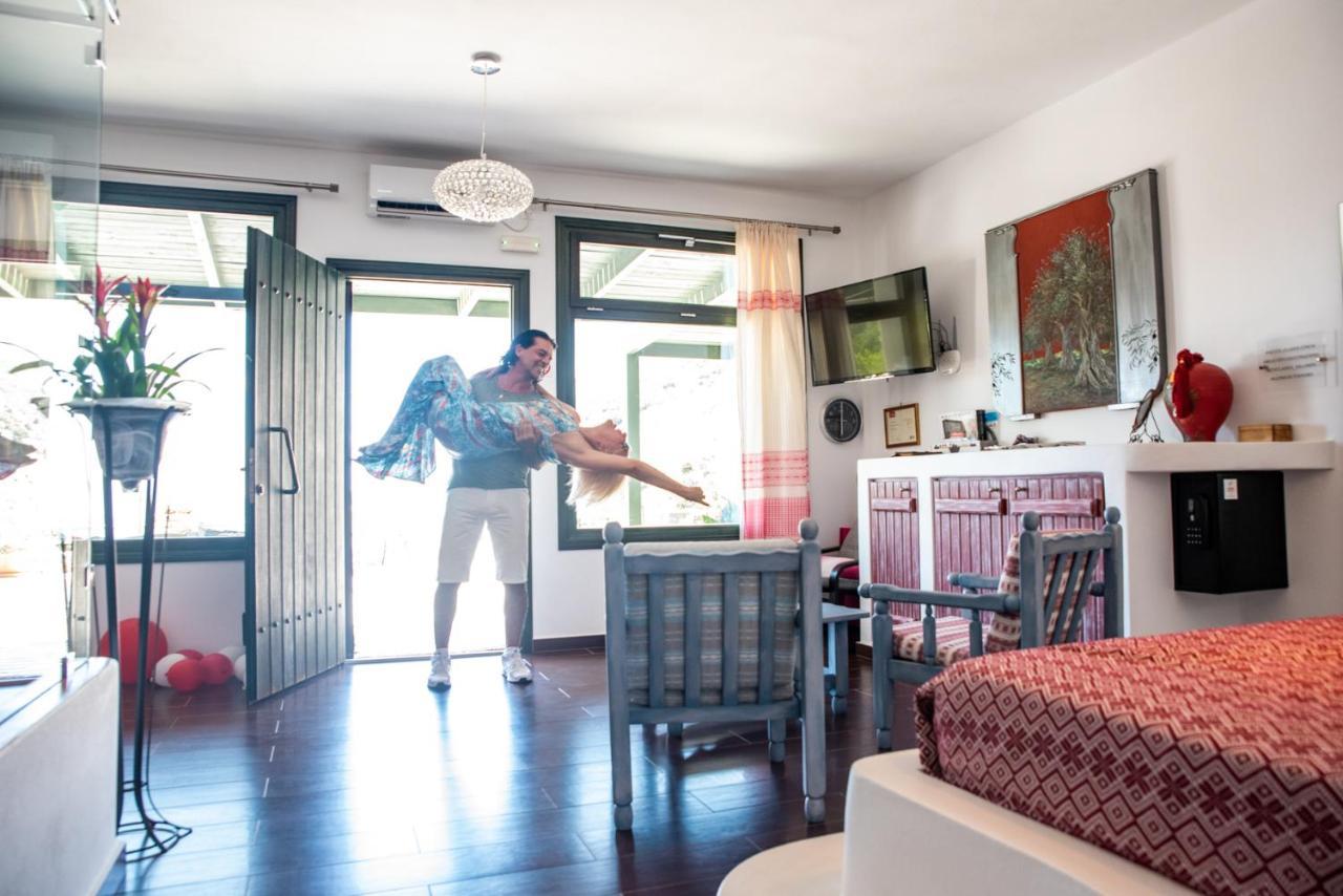 Elaiolithos - Luxury Villa Suites - Adults Only Khalkíon Esterno foto